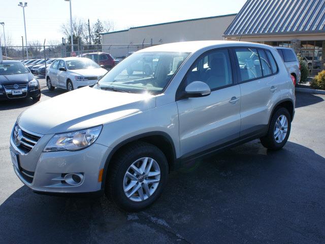 Photo of 2011 Volkswagen Tiguan