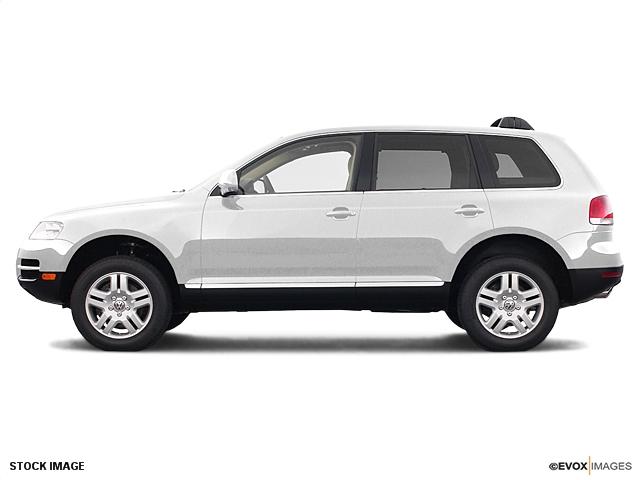Photo of 2004 Volkswagen Touareg