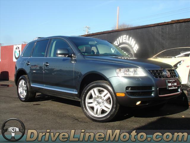 Photo of 2004 Volkswagen Touareg