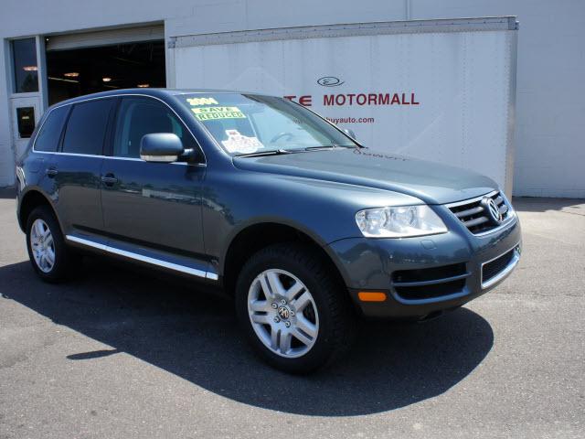 Photo of 2004 Volkswagen Touareg