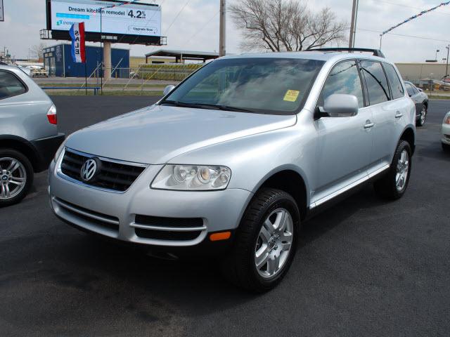 Photo of 2004 Volkswagen Touareg