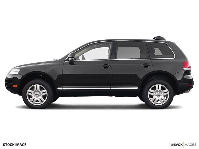 Photo of 2005 Volkswagen Touareg