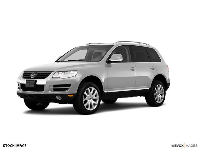 Photo of 2010 Volkswagen Touareg