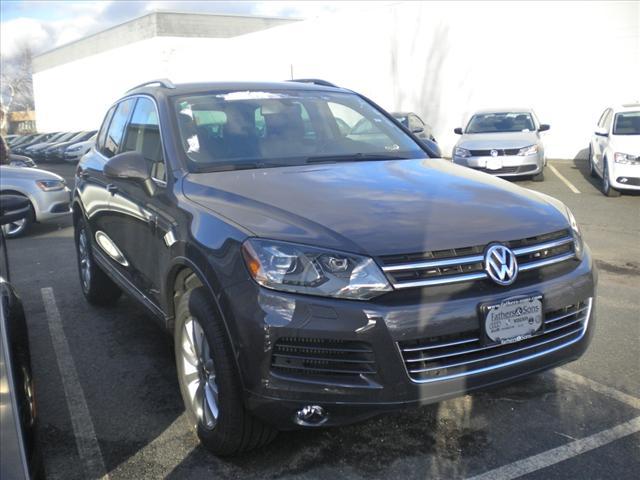 Photo of 2012 Volkswagen Touareg
