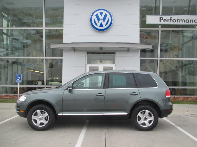 Photo of 2006 Volkswagen Touareg