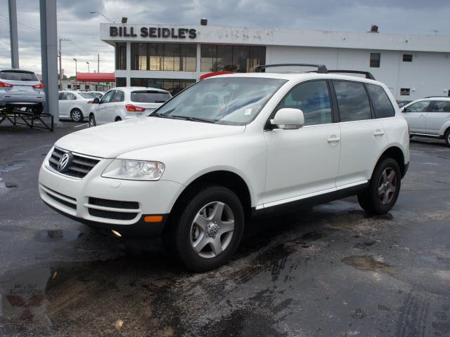 Photo of 2005 Volkswagen Touareg