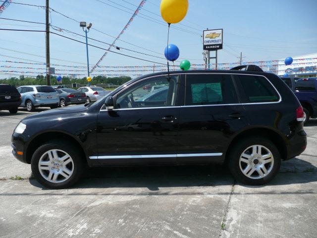 Photo of 2005 Volkswagen Touareg