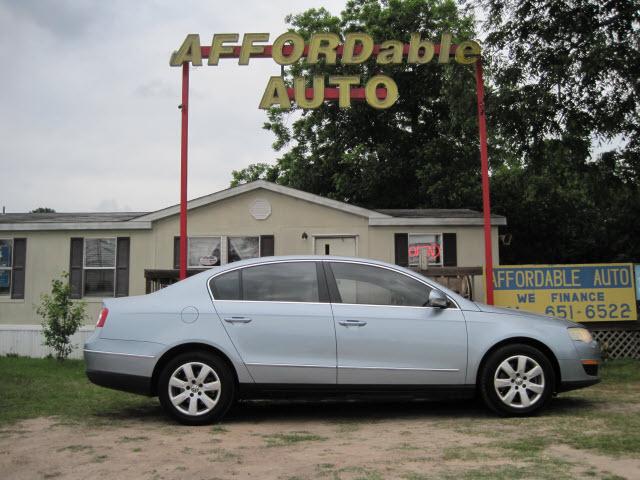 Photo of 2006 Volkswagen Passat