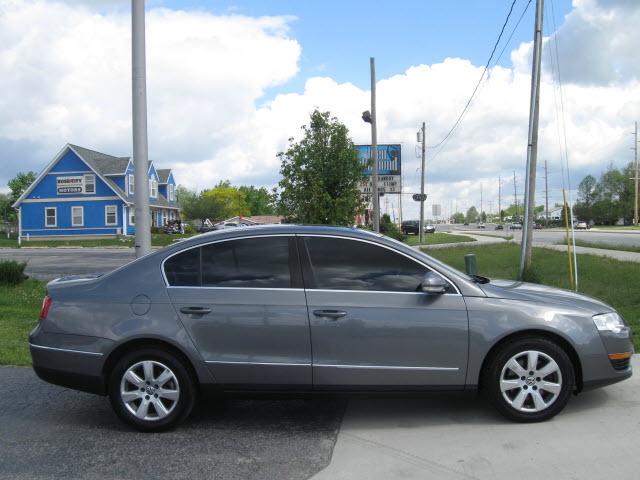 Photo of 2006 Volkswagen Passat