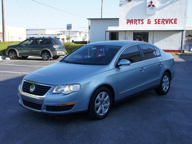 Photo of 2006 Volkswagen Passat