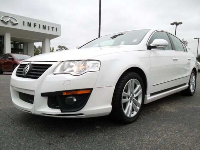 Photo of 2009 Volkswagen Passat Sedan