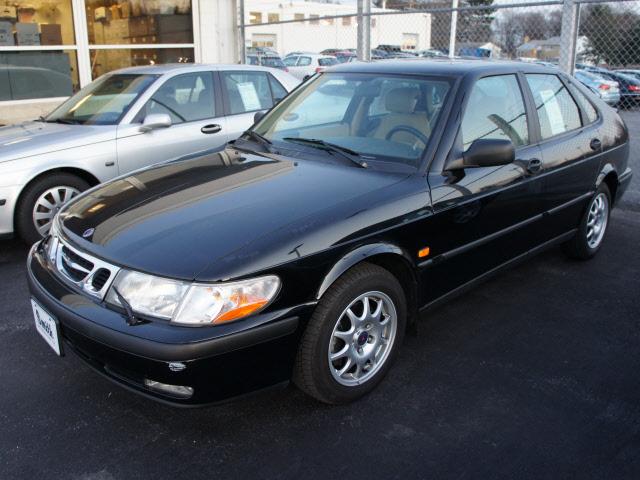 Photo of 2000 Saab 9-3
