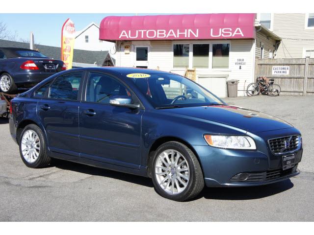 Photo of 2010 Volvo S40