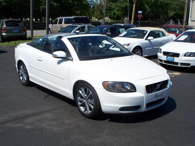 Photo of 2010 Volvo C70