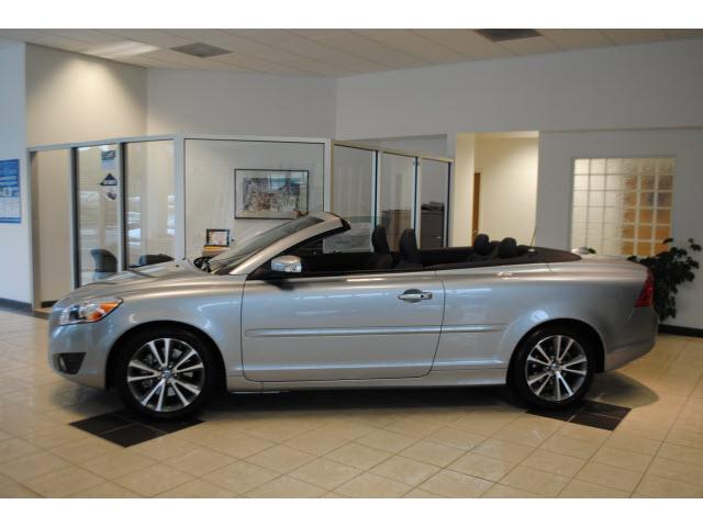 Photo of 2012 Volvo C70