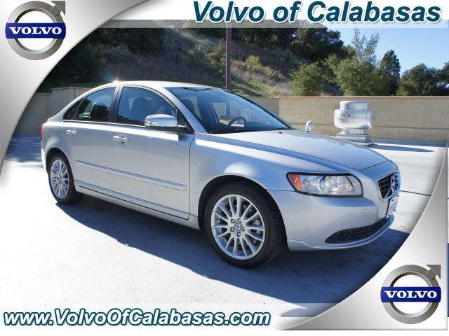 Photo of 2011 Volvo S40