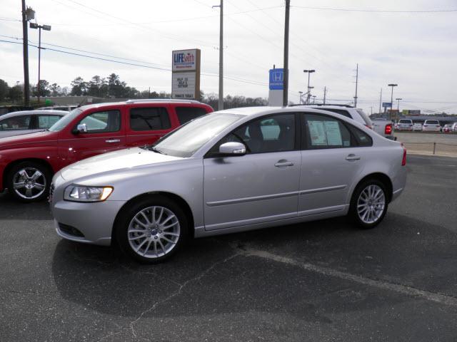 Photo of 2011 Volvo S40