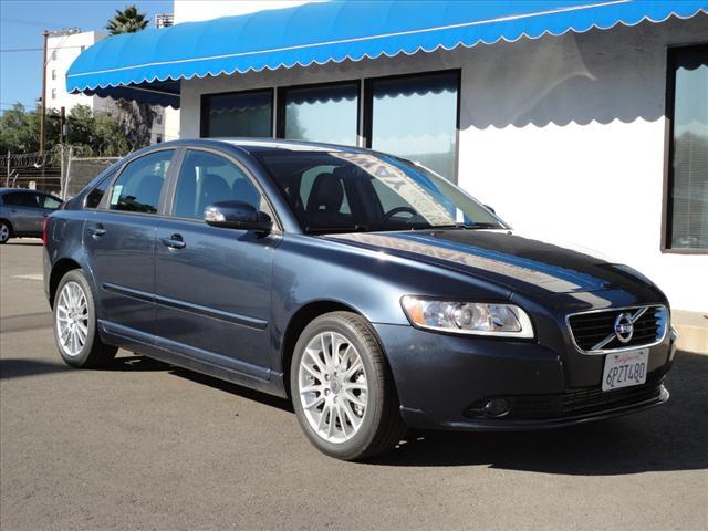 Photo of 2011 Volvo S40