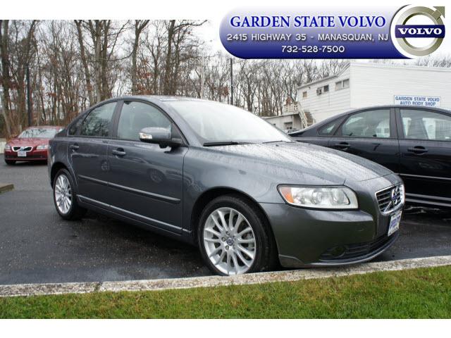 Photo of 2011 Volvo S40