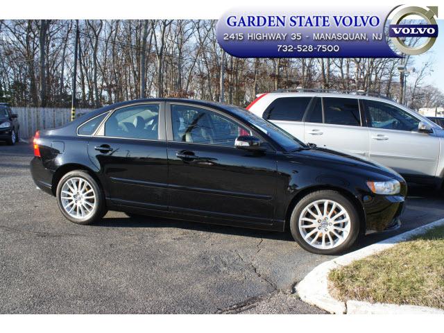 Photo of 2011 Volvo S40