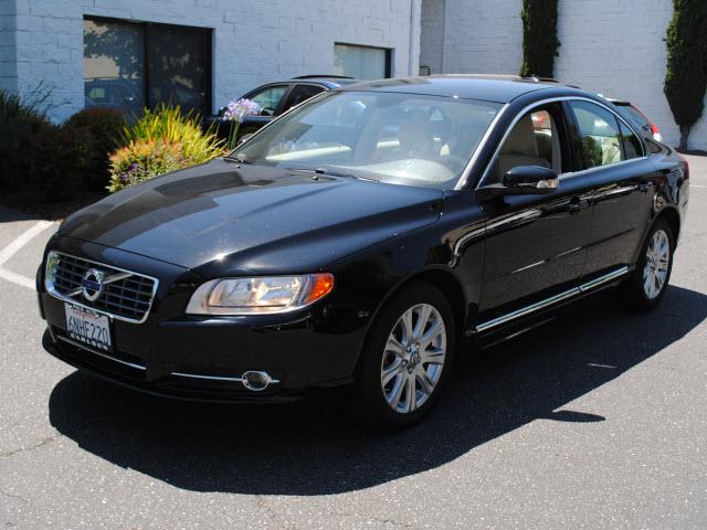 Photo of 2010 Volvo S80