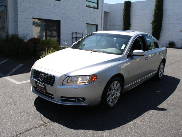 Photo of 2010 Volvo S80