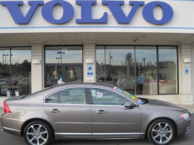 Photo of 2010 Volvo S80