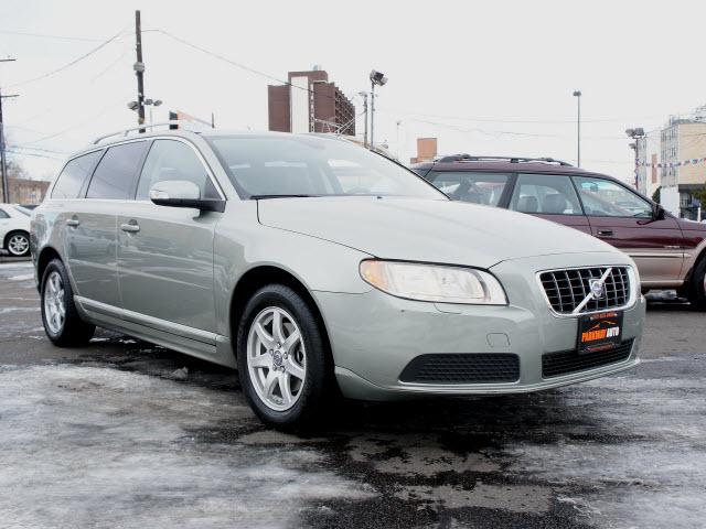 Photo of 2008 Volvo V70