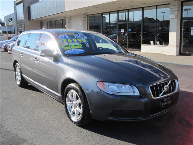 Photo of 2008 Volvo V70