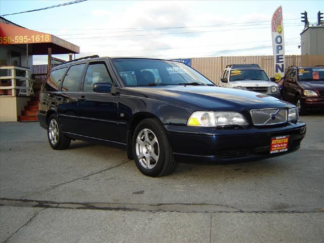 Photo of 2000 Volvo V70