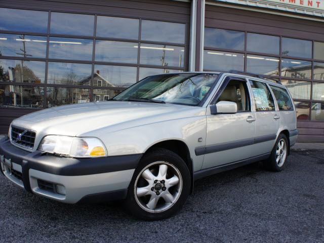 Photo of 2000 Volvo V70