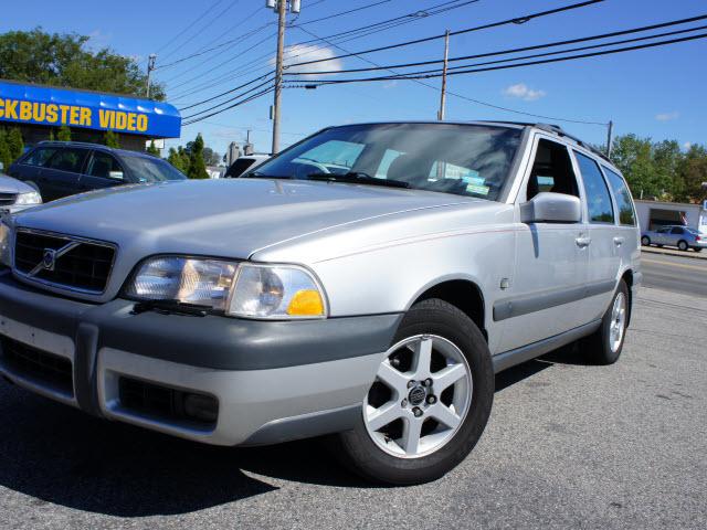 Photo of 1999 Volvo V70