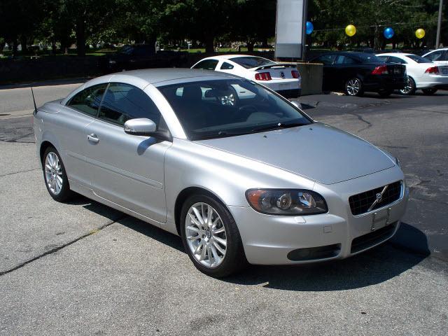 Photo of 2008 Volvo C70