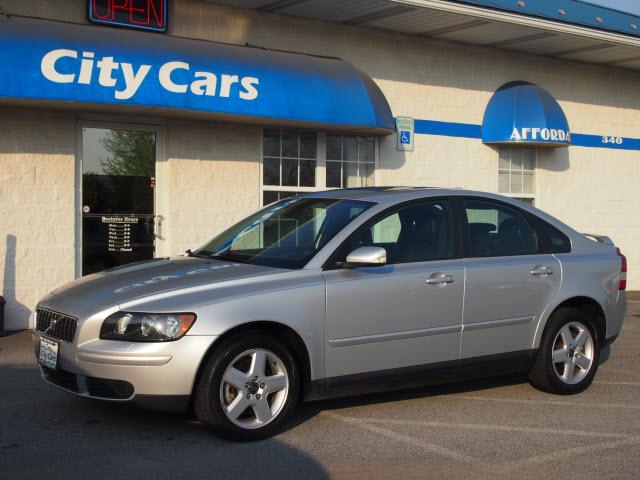 Photo of 2005 Volvo S40