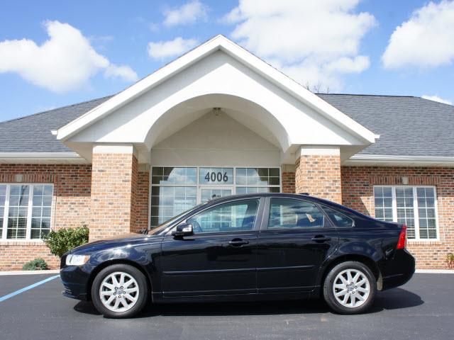 Photo of 2009 Volvo S40