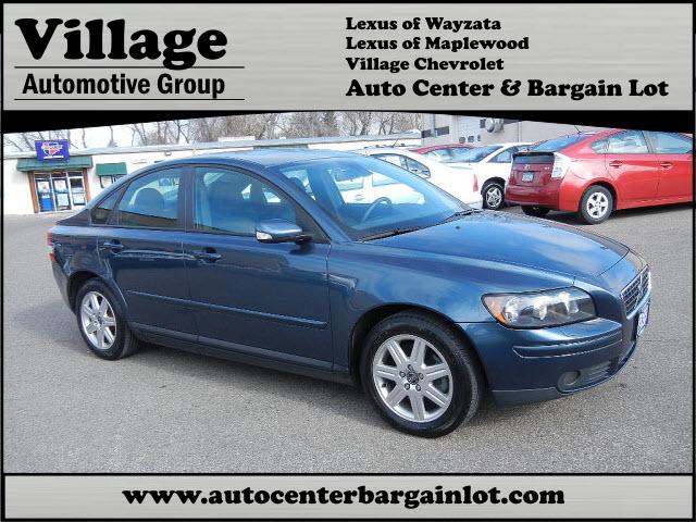Photo of 2005 Volvo S40