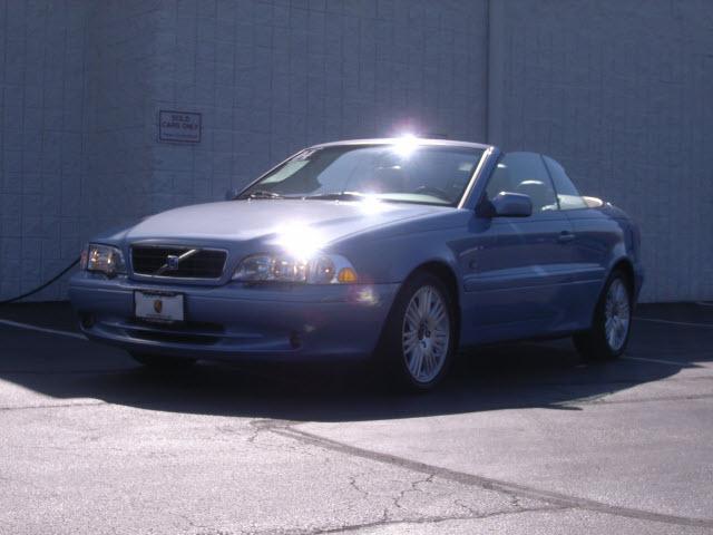 Photo of 2004 Volvo C70