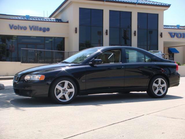 Photo of 2004 Volvo S60