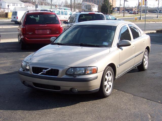 Photo of 2003 Volvo S60