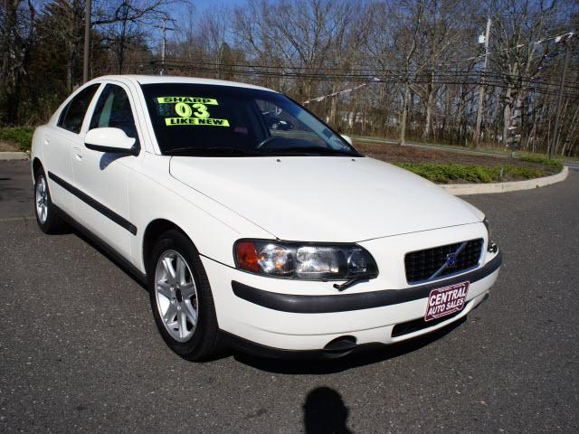 Photo of 2003 Volvo S60