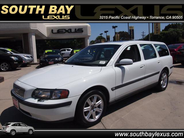 Photo of 2004 Volvo V70