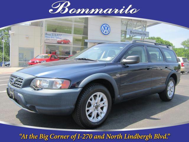 Photo of 2004 Volvo V70