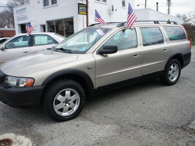 Photo of 2004 Volvo XC70