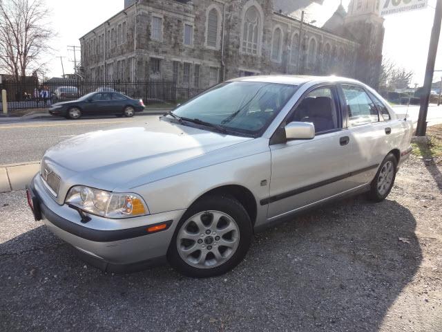 Photo of 2000 Volvo S40