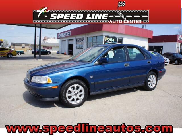 Photo of 2000 Volvo S40