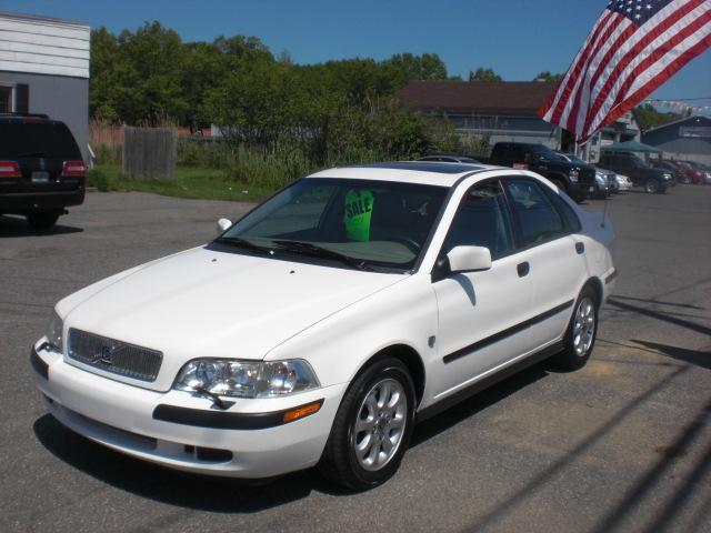 Photo of 2001 Volvo S40