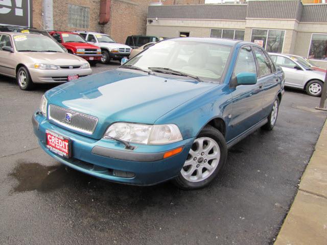 Photo of 2001 Volvo S40