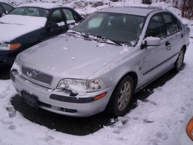 Photo of 2001 Volvo S40