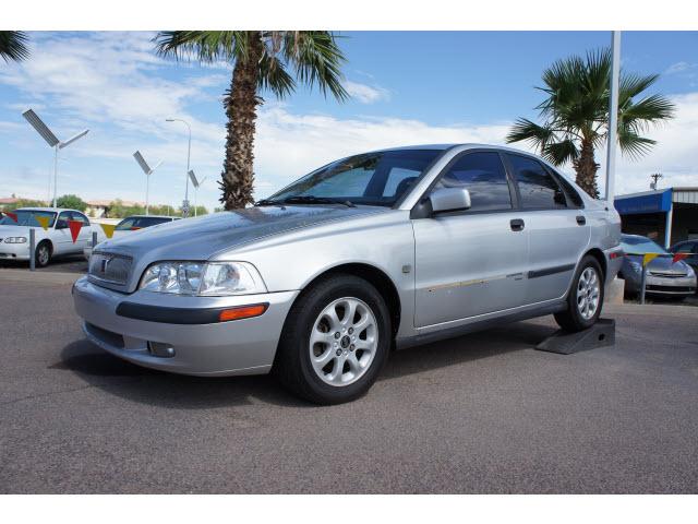 Photo of 2001 Volvo S40