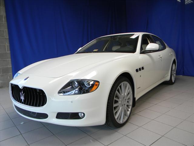 Photo of 2012 Maserati Quattroporte